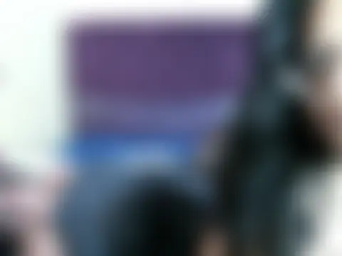 Valery-Khloe: διαδικτυακό σόου στην κάμερα