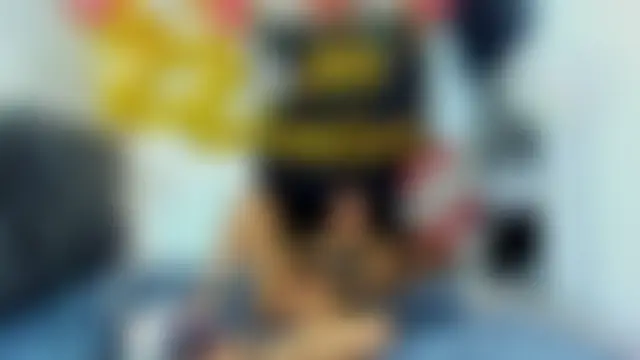 Show modela MegannHills_ na web-kameri