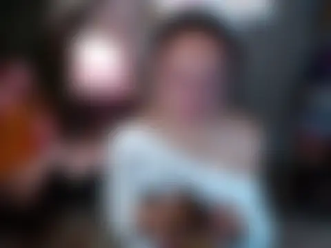 Show modela AsianTrixxx na web-kameri