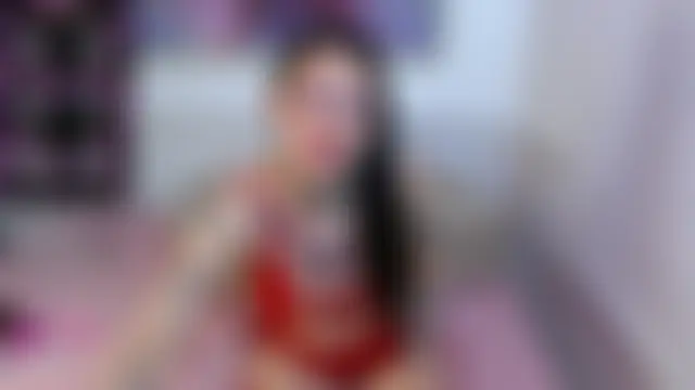 Chat +18 de Roxanne_vale ao vivo