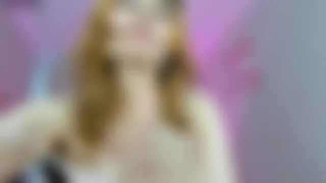 Eva_Harper Show in webcam