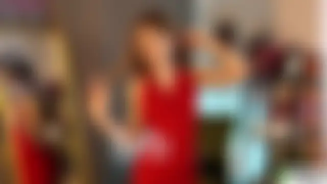 Sue_Sanders Chat XXX in diretta