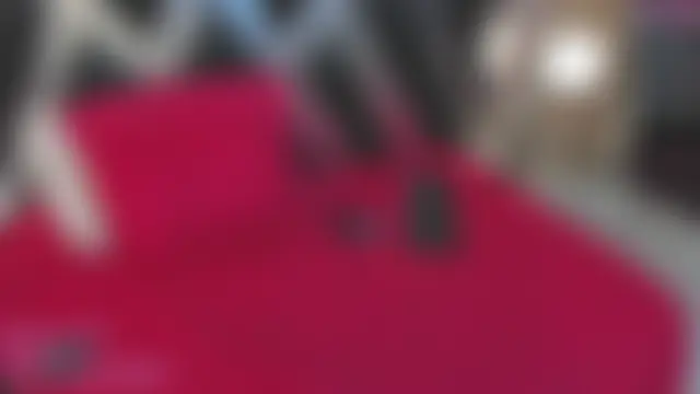 CloePerson live-chat rom