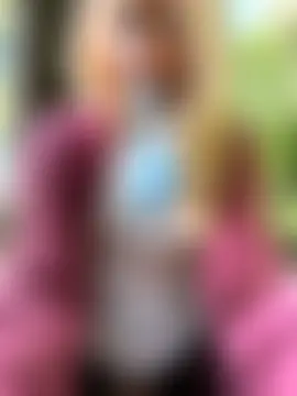 SexyMilf_38 Show in webcam