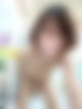 Emma_Linh – Naživo chatovacia miestnosť