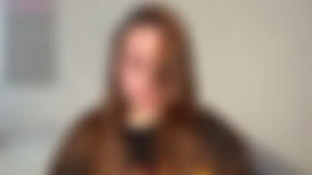 Ellaizatelly – Naživo chatovacia miestnosť