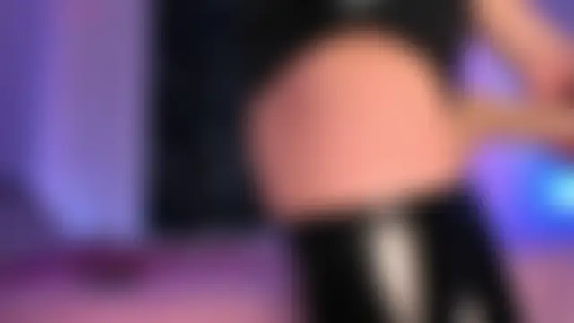 AnnexedPistol: διαδικτυακό σόου στην κάμερα