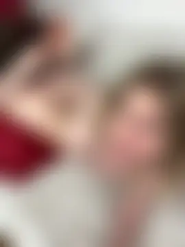 LovelyMiu: δ ιαδικτυακό σόου στην κάμερα