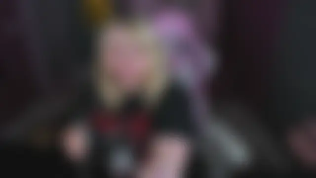 Yoki_Shizuko: διαδικτυακό σόου στην κάμερα