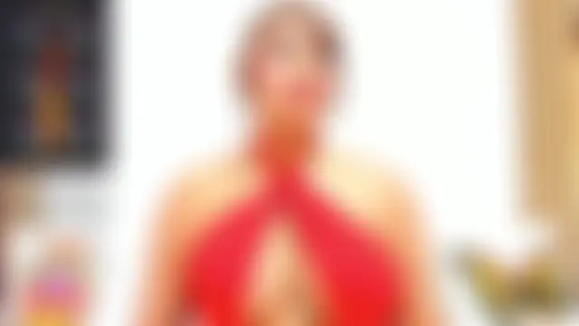 Charlize_aniston2 élő XXX-chatje