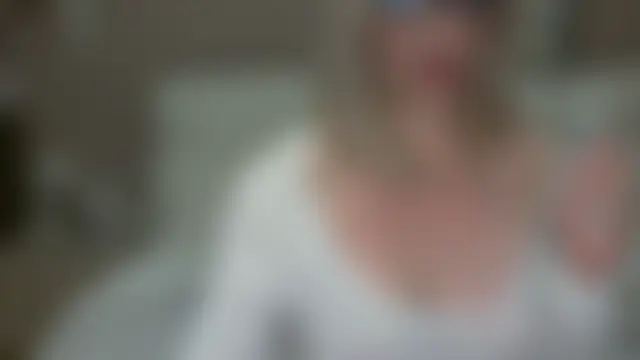 -K-- Adlı Modelin Canlı Sohbet Odası