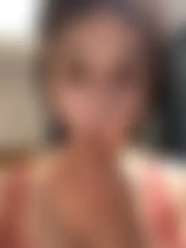 gougou13 Show in webcam