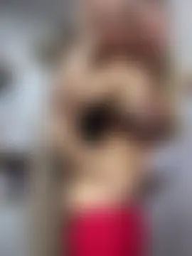 alicee16: διαδικτυακό σόου στην κάμερα