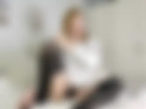 MissFrenchy's Live XXX Chat