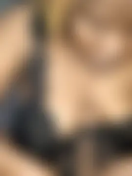 Queentesi Live chatroom