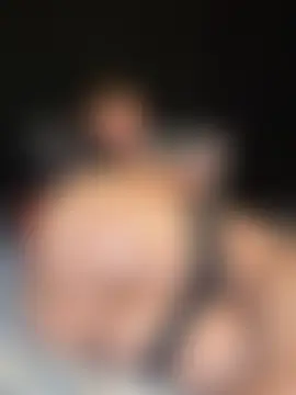 LadySaraNoir's Webcam Show