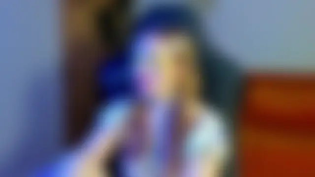 ElinaVale: διαδικτυα κό σόου στην κάμερα