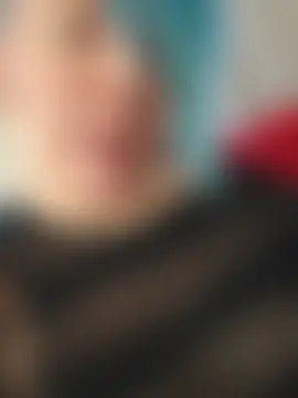 PinkTheHawk: вебкам-шоу