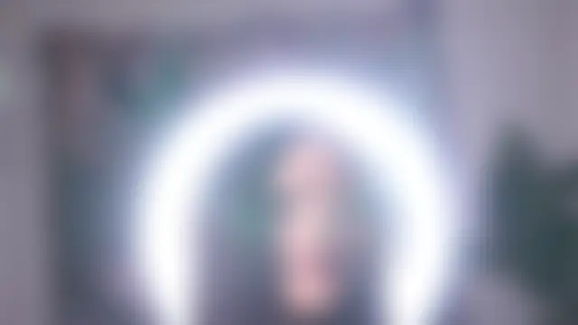 JanelBitther webkamerás műsora