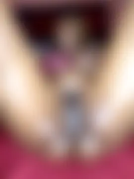 SweetHips95 网络视讯表演