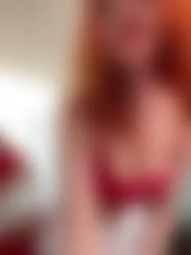 Haze24Red: вебкам-шоу