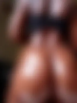 عرض كام Thickskinnie