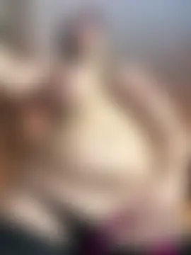 SexyFray_85D: διαδικτυακό σόου στην κάμερα