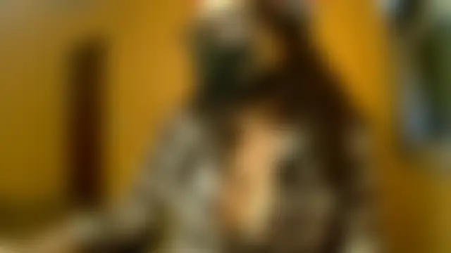 callmeshreya's Live Chat Room