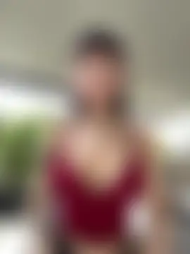 Pokazy przed kamerką – LeahObscure