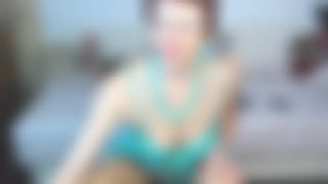 FairyHairyNina Show in webcam