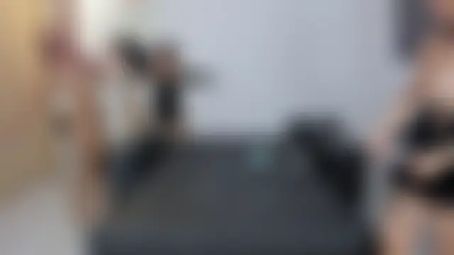 Pokazy przed seks kamerką na żywo – little_dolls11