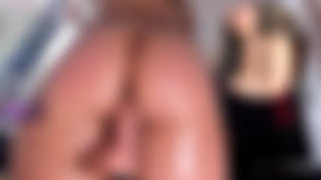 Emilyjhonson_01's Live Chat Room