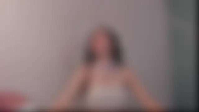 Lucy-Bluesea Adlı Modelin Canlı Sohbet Odası