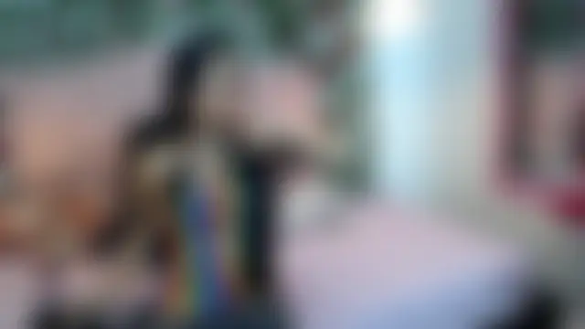 LucyCute_1 Adlı Modelin Canlı XXX Sohbeti