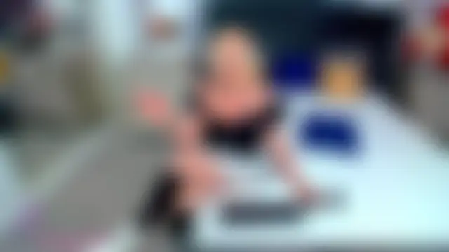 SuzzySun's Webcam Show