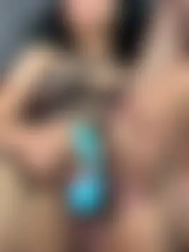 Val12777のライブXXXチャット