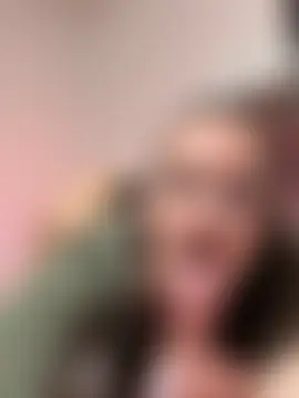 EllaMae লাইভ চ্যাট রুম