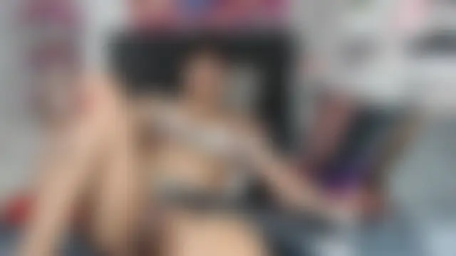 Show modela SnowxxWhite na web-kameri