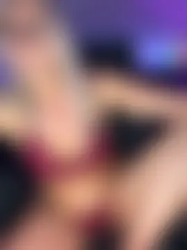 Show modela Nicki_Sun na web-kameri