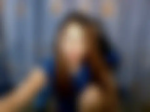 onlymaes_19 élő XXX-chatje