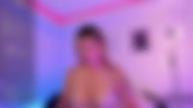 cristaljohnson1's Live Chat Room