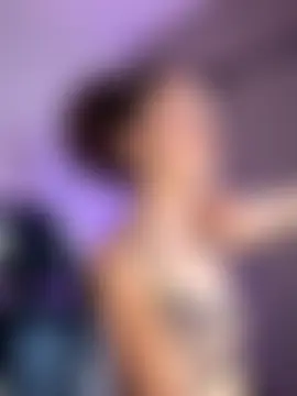 Онлайн чат XXX ChloeMoreti