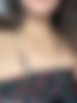 HOTTY-TINAn Webbikameraesitys