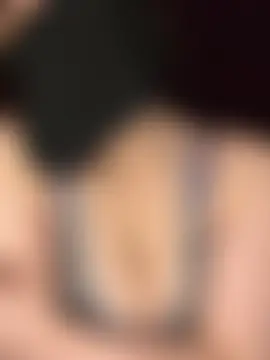 Pokazy przed kamerką – RooVaaN-Xx