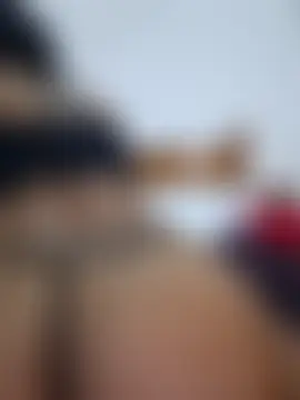 naughtyjaanu webkamerás műsora