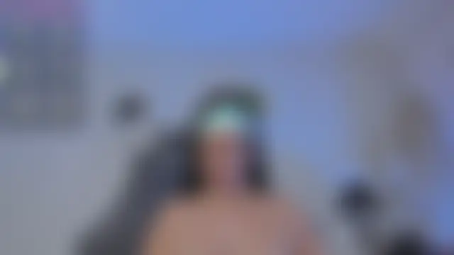 EmiliaRose_'s Live XXX Chat