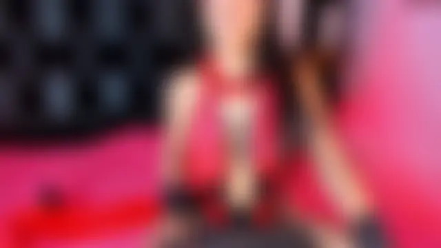 Show modela LuciaMoretti_ na web-kameri