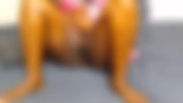 Busty42DDZA: διαδικτυακό σόου στην κάμερα