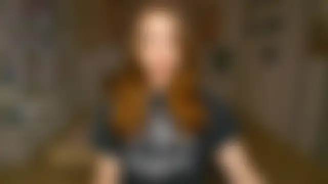 DariaAngels: διαδικτυακό σόου στην κάμερα