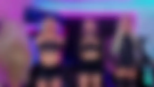 Queens_Wonders_Blonders Webcam Show